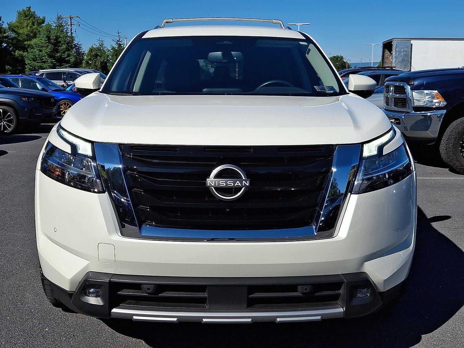 2022 Nissan Pathfinder SL