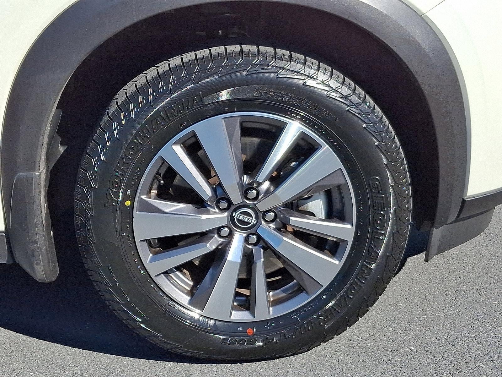 2022 Nissan Pathfinder SL