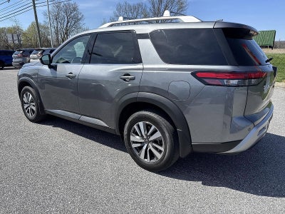 2023 Nissan Pathfinder SL 4WD