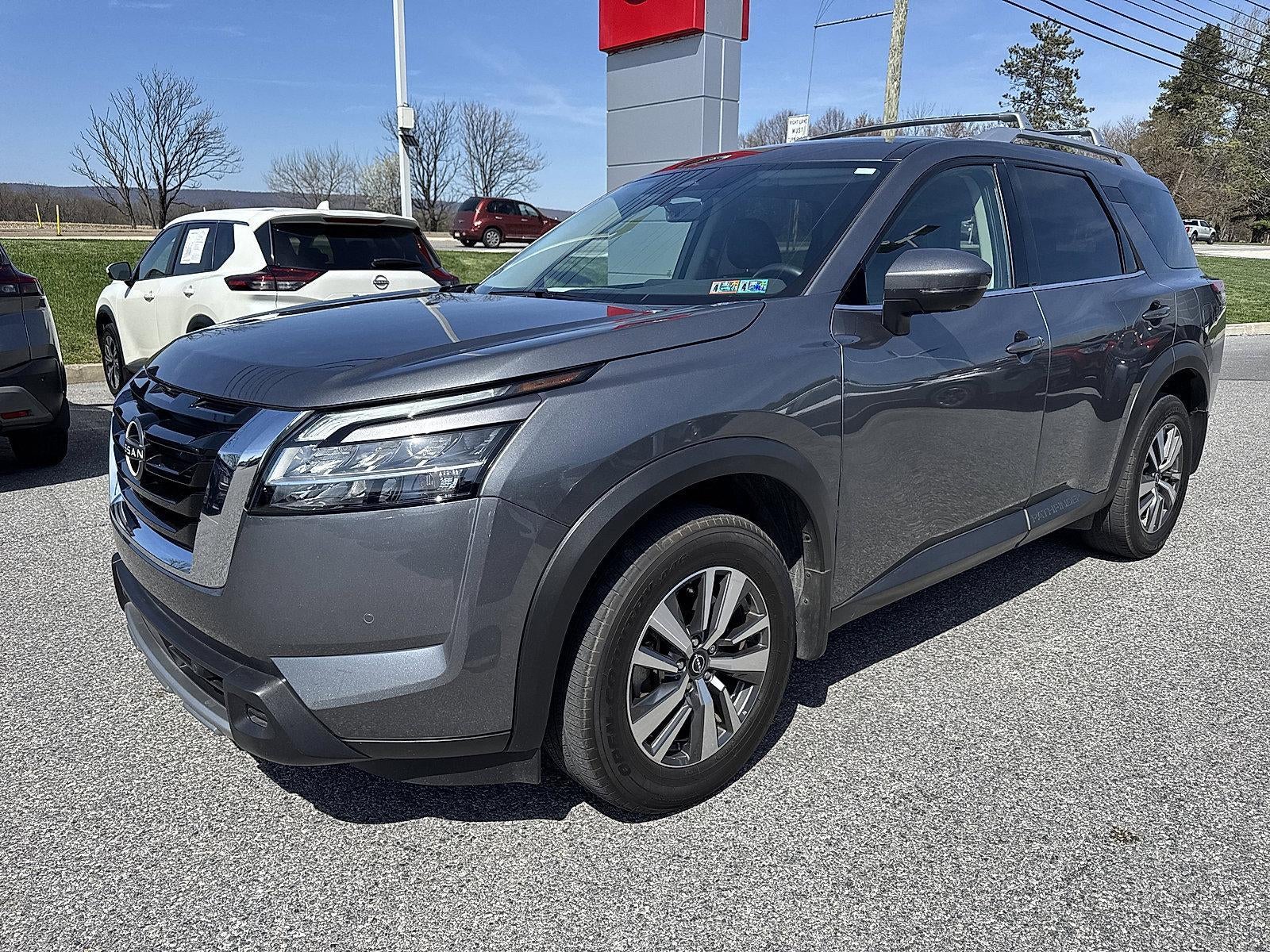2023 Nissan Pathfinder SL 4WD