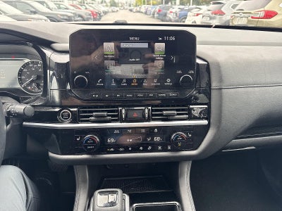 2024 Nissan Pathfinder SL 4WD