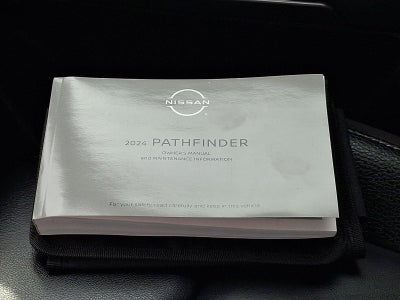 2024 Nissan Pathfinder SL