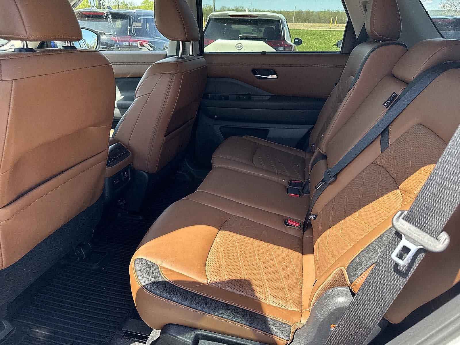 2023 Nissan Pathfinder Platinum