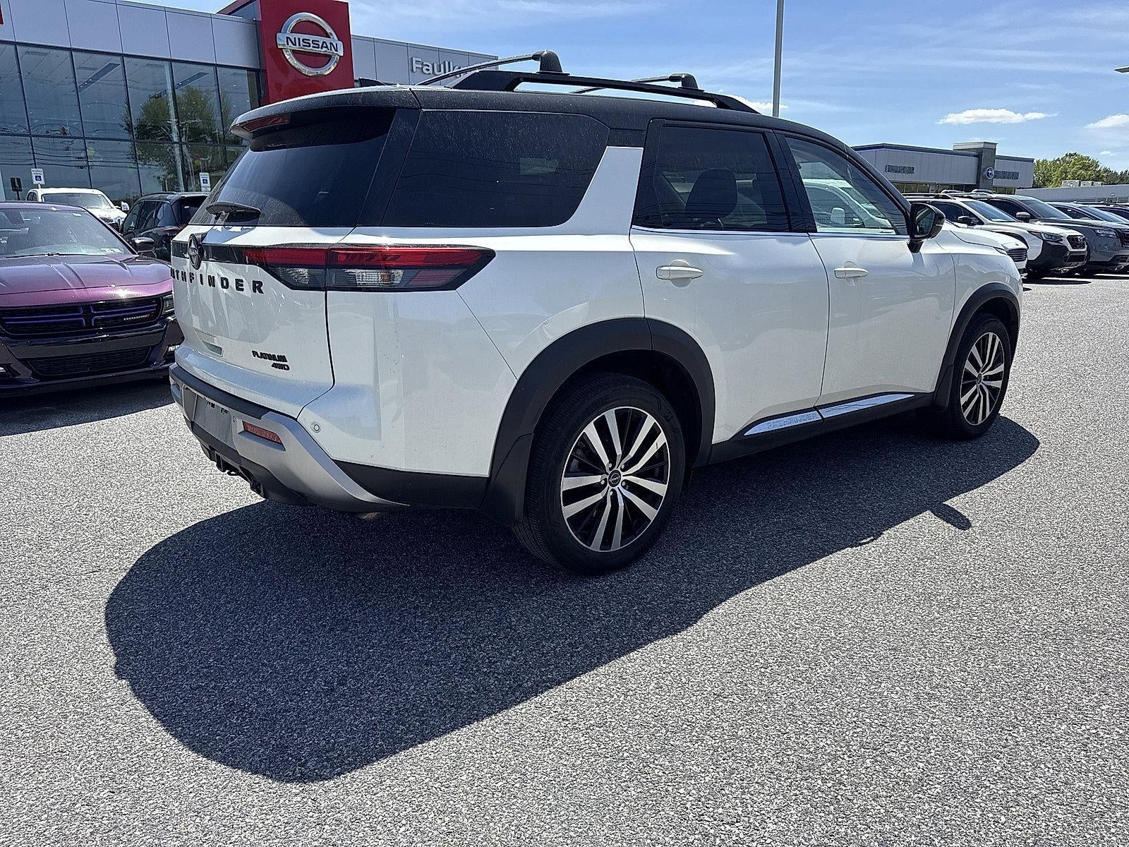 2023 Nissan Pathfinder Platinum