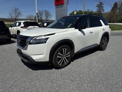 2023 Nissan Pathfinder Platinum