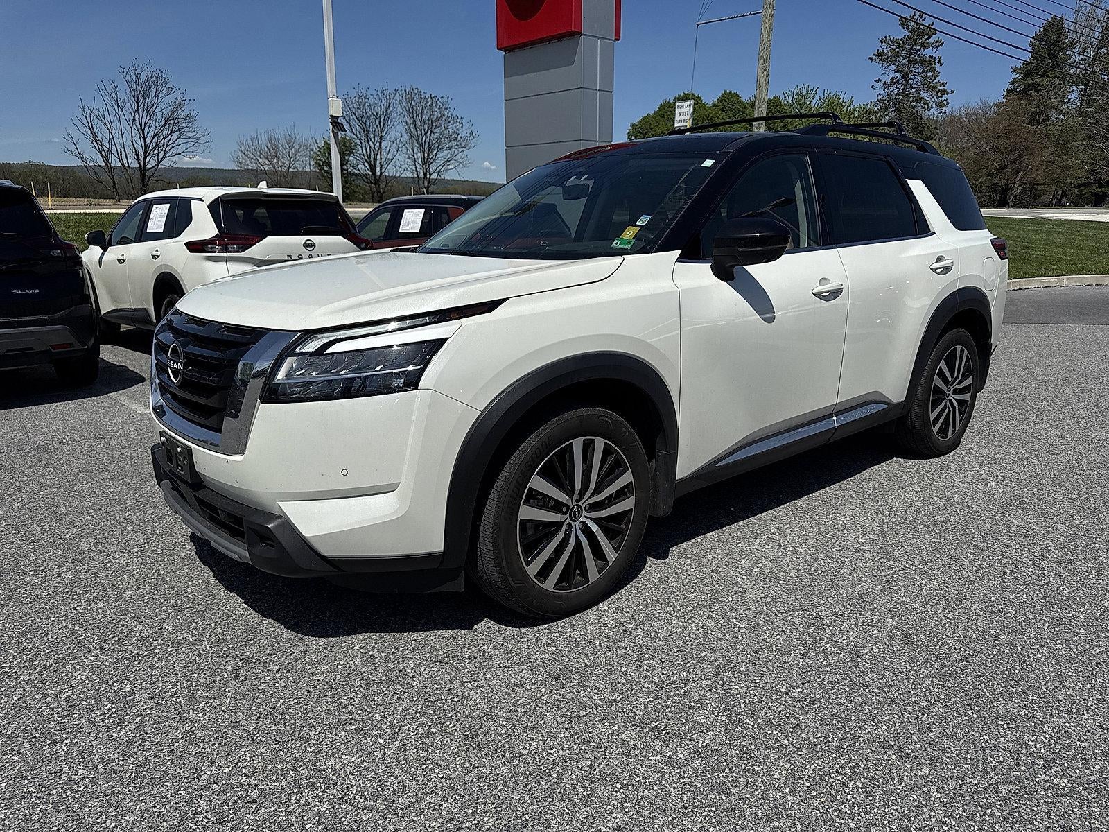 2023 Nissan Pathfinder Platinum