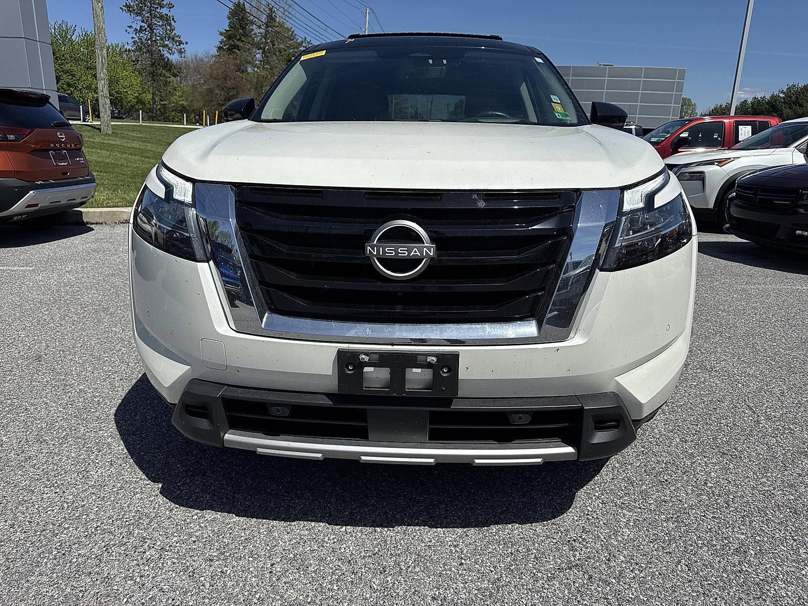 2023 Nissan Pathfinder Platinum