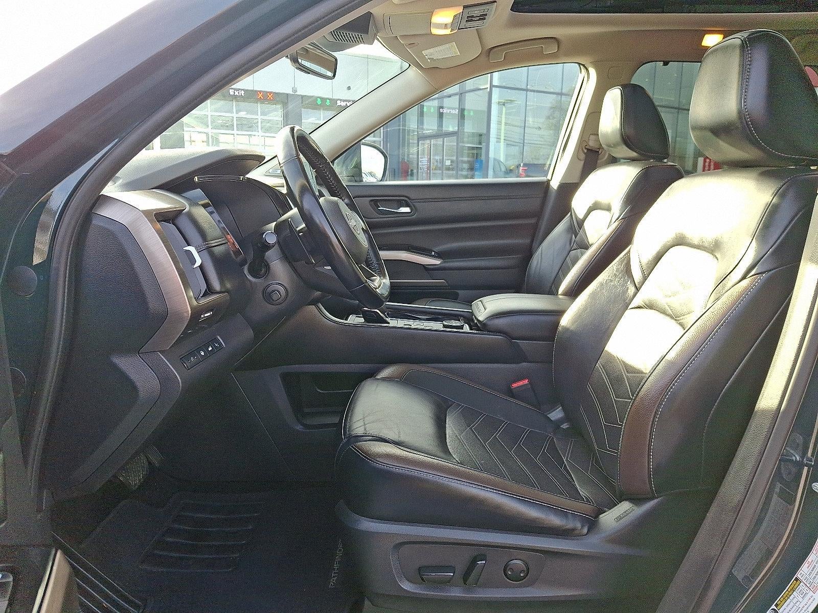 2023 Nissan Pathfinder Platinum