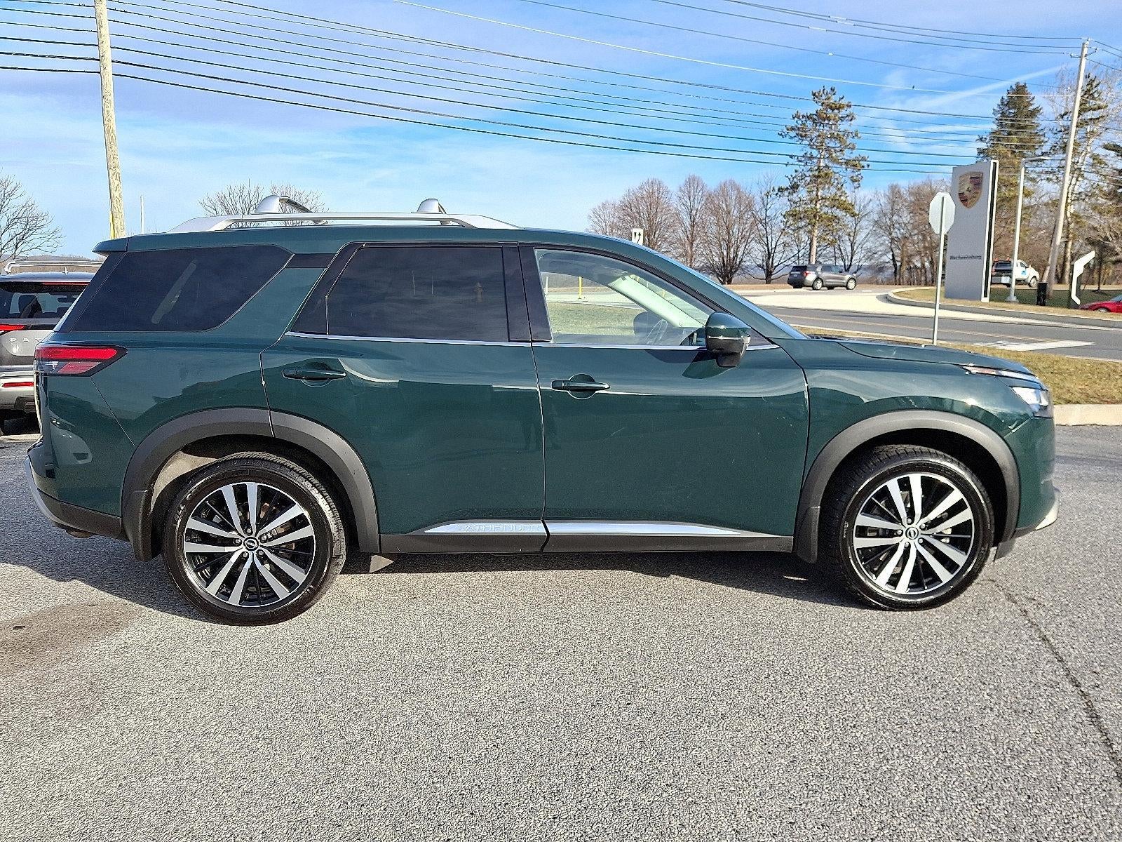 2023 Nissan Pathfinder Platinum