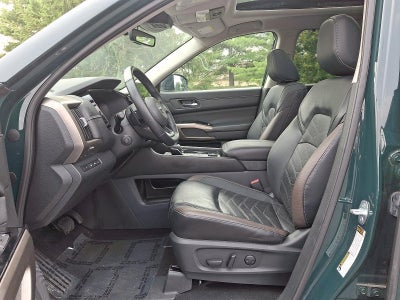 2023 Nissan Pathfinder Platinum 4WD