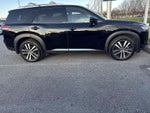 2024 Nissan Pathfinder Platinum 4WD