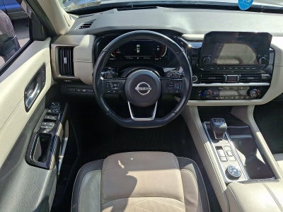 2022 Nissan Pathfinder Platinum