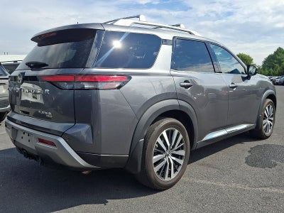 2022 Nissan Pathfinder Platinum