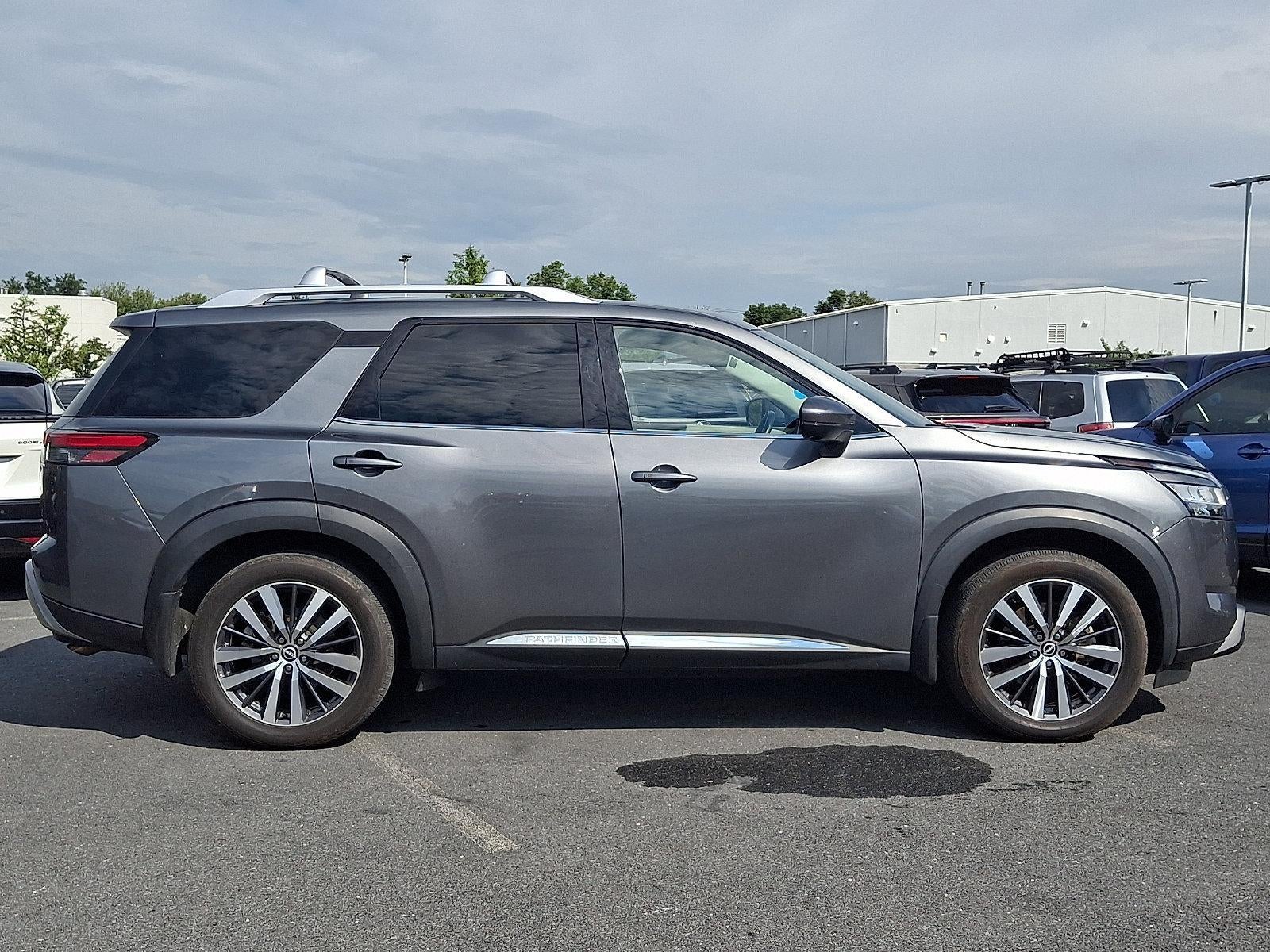 2022 Nissan Pathfinder Platinum