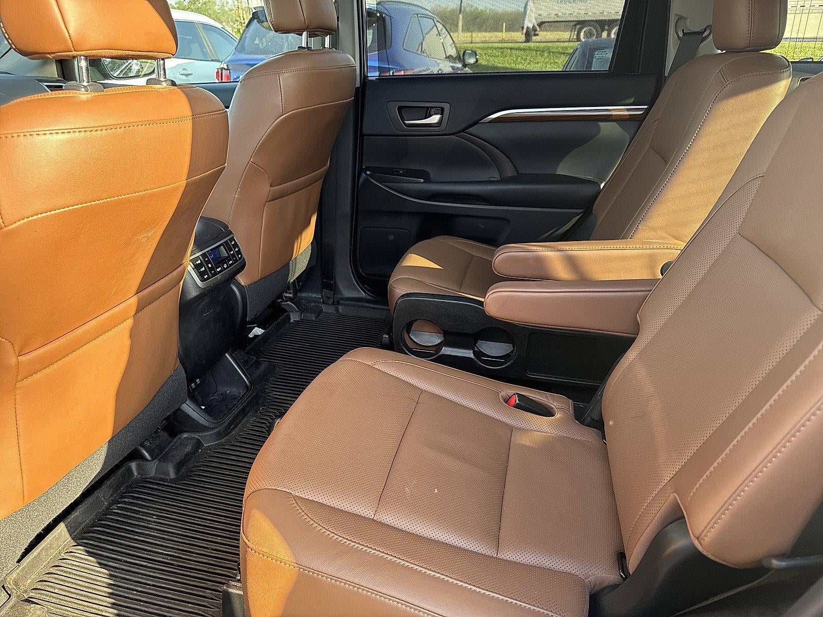 2019 Toyota Highlander Limited Platinum V6 AWD (Natl)