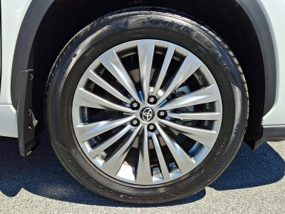 2024 Toyota Highlander Hybrid Platinum AWD (Natl)