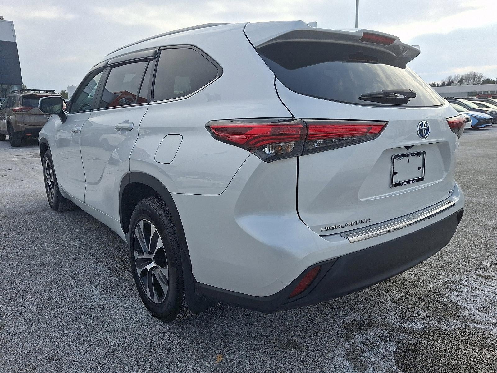 2023 Toyota Highlander Hybrid XLE AWD (Natl)