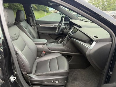 2025 Cadillac XT5 Luxury