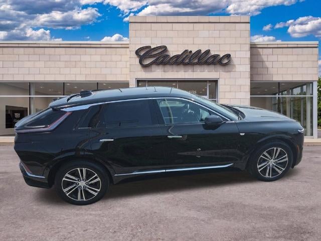 2024 Cadillac LYRIQ Luxury 1