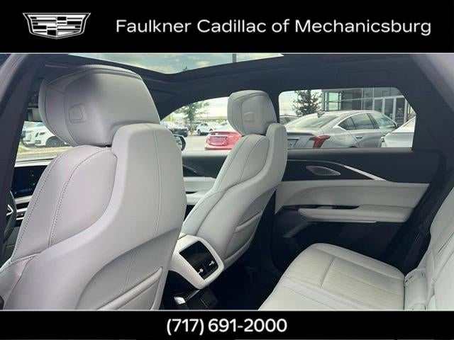 2024 Cadillac LYRIQ Luxury 2
