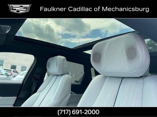 2024 Cadillac LYRIQ Luxury 2