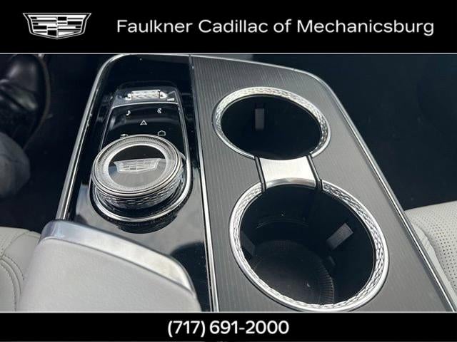 2024 Cadillac LYRIQ Luxury 2
