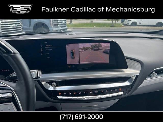 2024 Cadillac LYRIQ Luxury 2