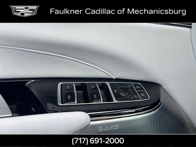 2024 Cadillac LYRIQ Luxury 2
