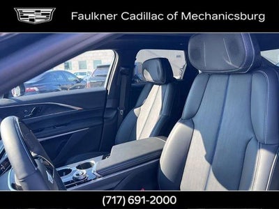 2024 Cadillac LYRIQ Luxury 2