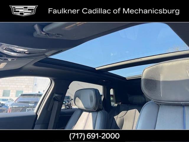 2024 Cadillac LYRIQ Luxury 2