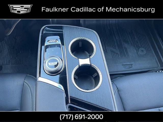 2024 Cadillac LYRIQ Luxury 2