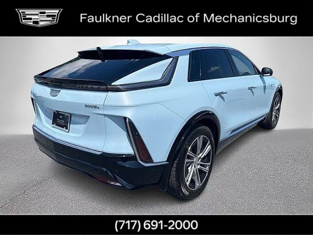 2024 Cadillac LYRIQ Luxury 2