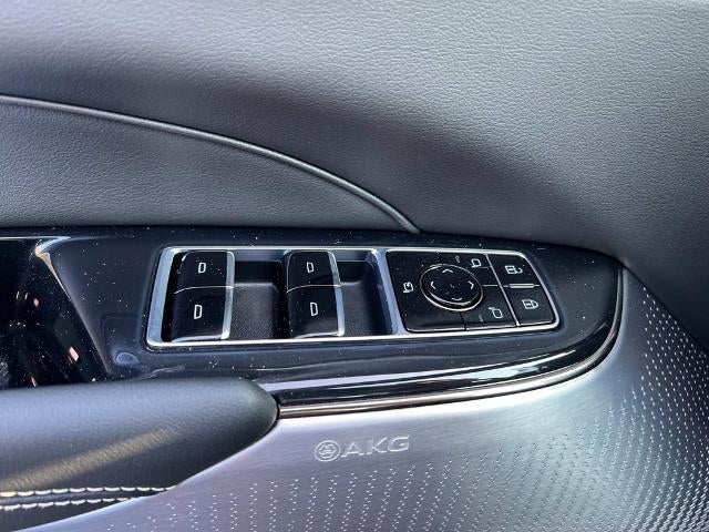 2024 Cadillac LYRIQ Sport 2