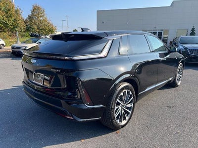 2024 Cadillac LYRIQ Sport 2