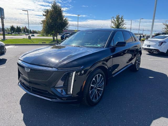 2024 Cadillac LYRIQ Sport 2