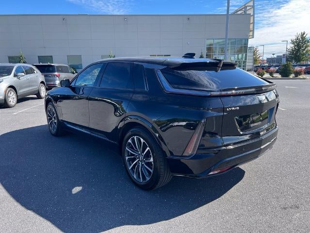 2024 Cadillac LYRIQ Sport 2