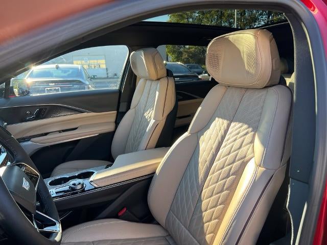 2024 Cadillac LYRIQ Sport 3