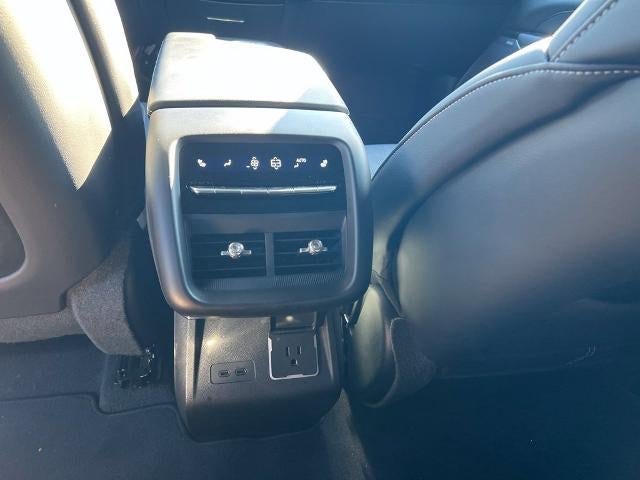 2024 Cadillac LYRIQ Sport 3