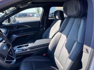 2024 Cadillac LYRIQ Sport 3