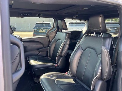 2022 Chrysler Pacifica Hybrid Limited