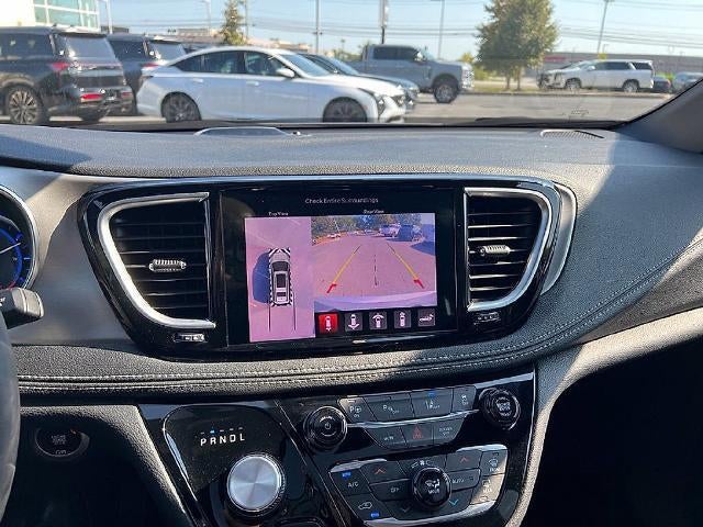 2022 Chrysler Pacifica Hybrid Limited