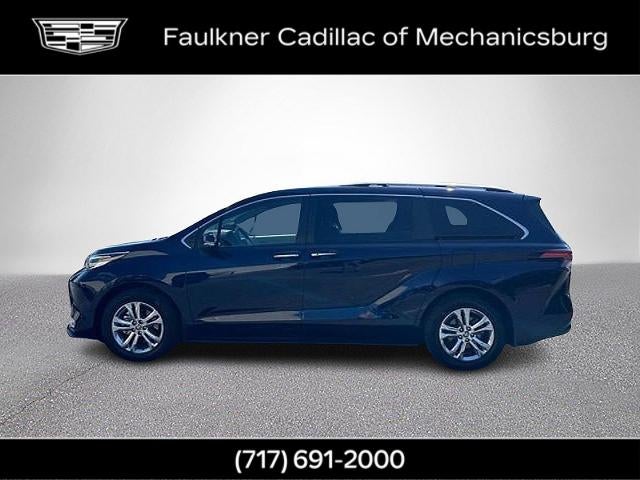 2023 Toyota Sienna Platinum