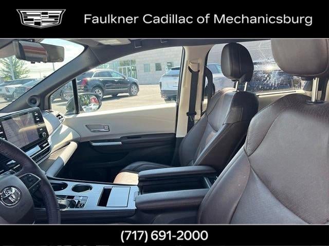 2023 Toyota Sienna Platinum