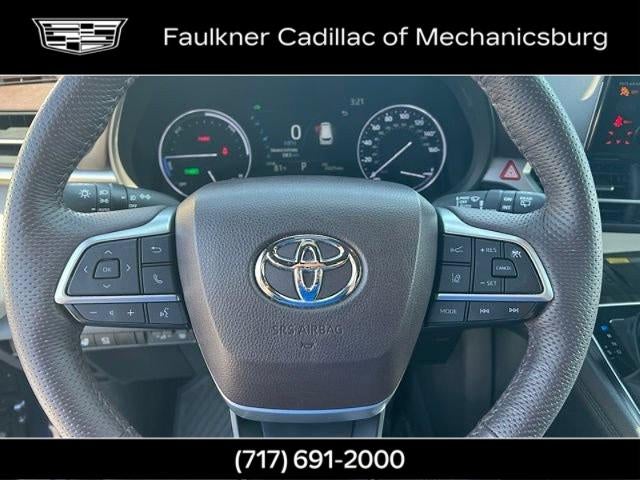 2023 Toyota Sienna Platinum
